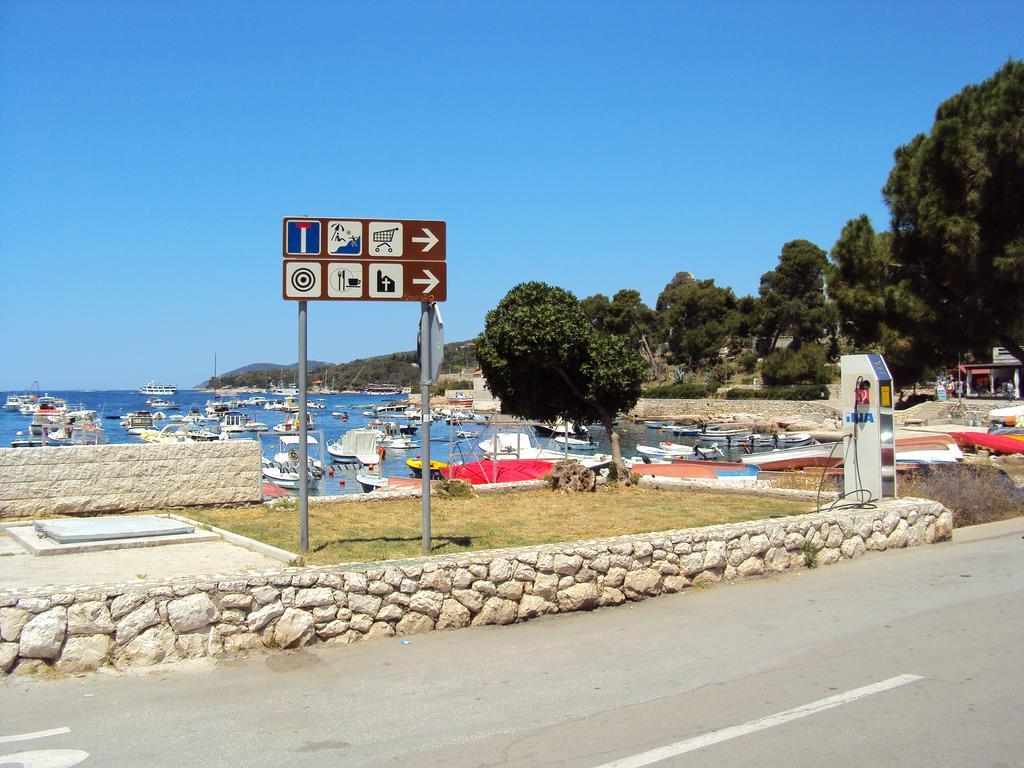 Apartments Green & Orange Đảo Hvar Ngoại thất bức ảnh